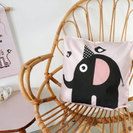 kussen roze olifant kinderkamer