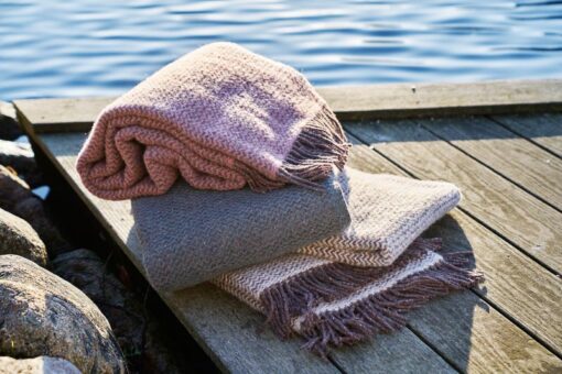 plaids recycled wol klippan wave