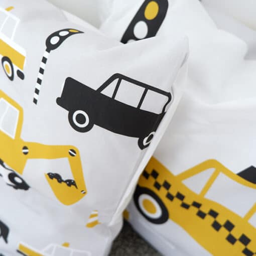 kussen okergeel auto voertuigen kinderkamer