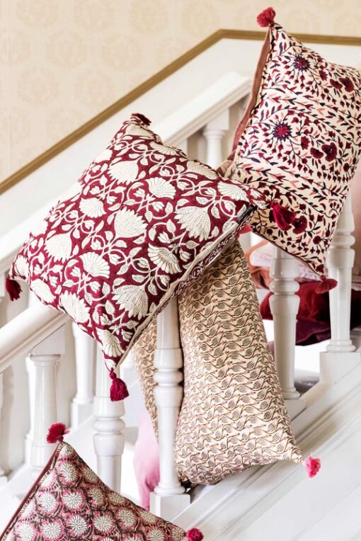 Kussens rood blokprint