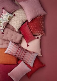 Sierkussens rood roze Bungalow