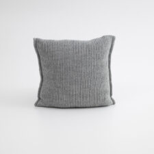 gebreid grijs kussen moyha sleepy grey