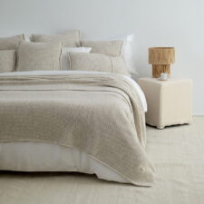 kussen beige gebreid moyha sleepy like your favourite sweater