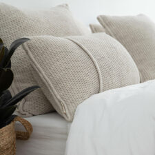 sierkussen beige gebreid wolmix moyha dreamy beige