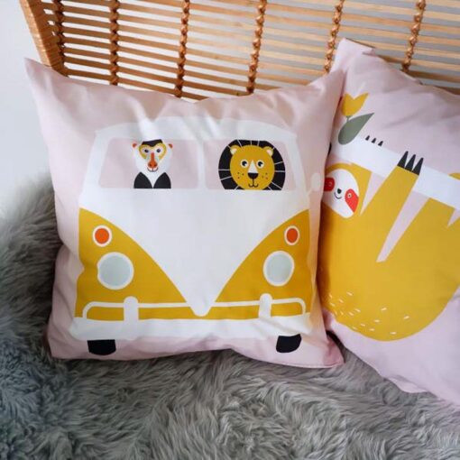 kussen roze kinderkamer safari