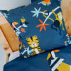 kussen jungle aap blauw groot kinderkamer