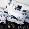 kussen voertuigen jeans blauw kinderkamer