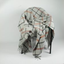 plaid lichtgrijs ruiten oranje lamswol klippan tartan