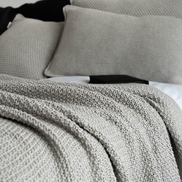 Stijlvolle, zachte en sfeervolle plaids voor op je bank of bed