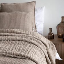 Woondeken beige gebreid van pure wol