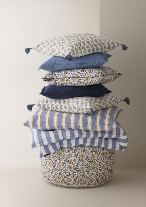 blauwe kussens bungalow samira tourmaline linen provence linen midnight roma azur