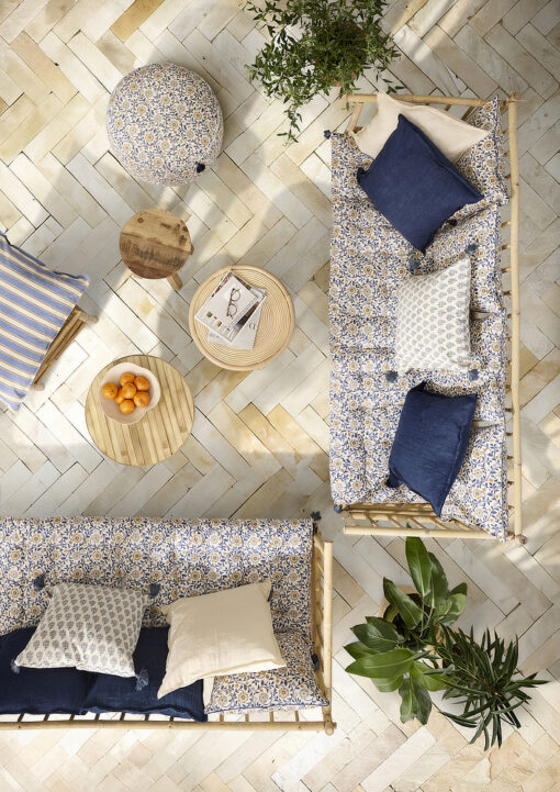 prachtige kussens van bungalow linen vanilla linen midnight samira tourmaline