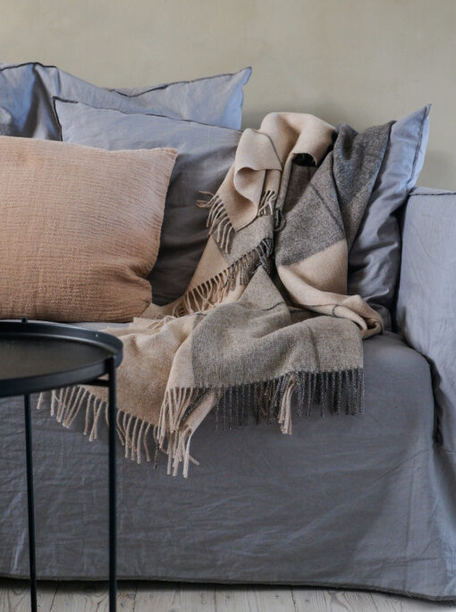 katoenen kussen beige effen elvang thyme beige