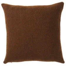 kussen donkerbruin effen lamswol klippan gotland walnut