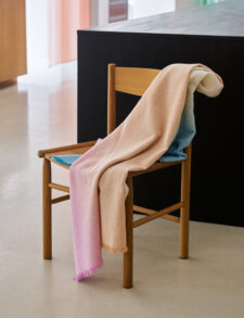 plaid blauw roze multi alpacawol elvang carte postale blue pink