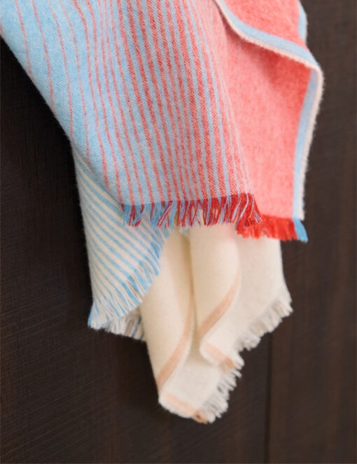 plaid blauw wit multi alpacawol elvang carte postale white blue