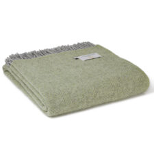 plaid lichtgroen wol extra lang tweedmill textiles beehive fern grey