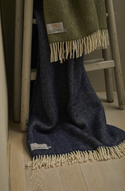 visgraat plaids wol olijfgroen donkerblauw tweedmill textiles fishbone olive