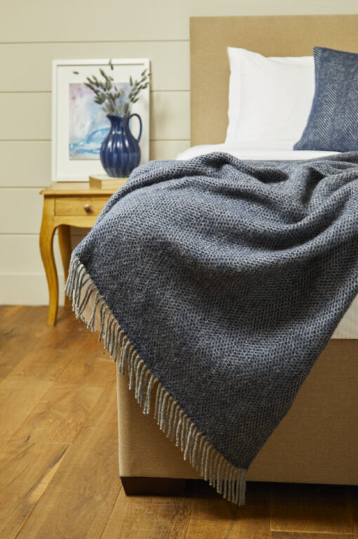 wollen plaid donkerblauw tweedmill textiles beehive navy