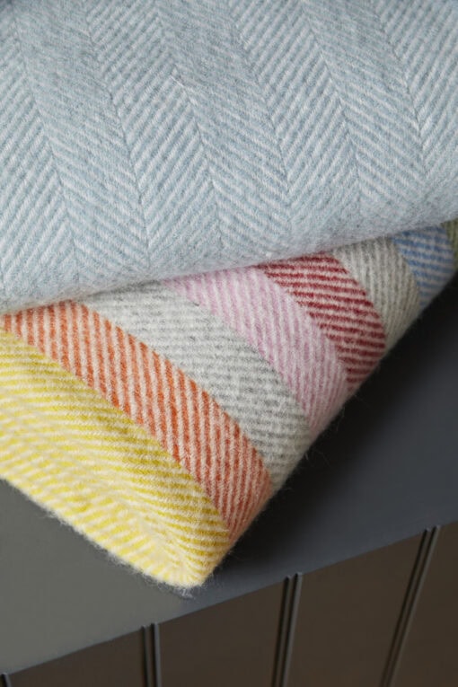 woonplaid grijs multicolour strepen wol tweedmill fishbone stitch edge rainbow grey stripe