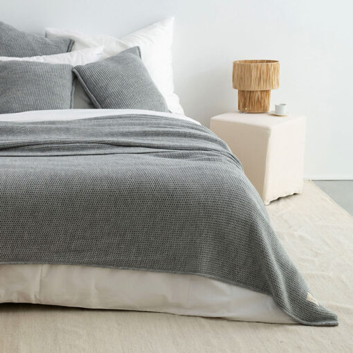 bedsprei grijs gebreid moyha woolly grey