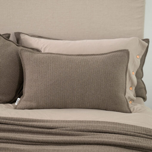 kussen bruin katoen gebreid groot moyha close to nature brown