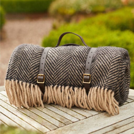 wollen picknick kleed zwart tweedmill herringbone vintage