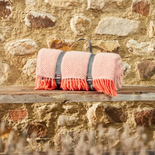 wollen picknickkleed koraalroze tweedmill herringbone flamingo pearl