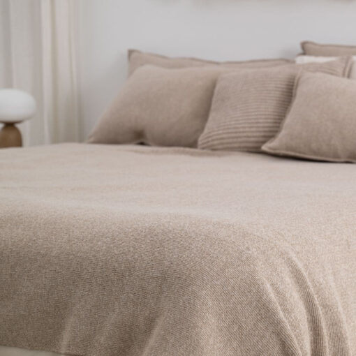 fijngebreide bedsprei beige katoen moyha two weaves smooth beige