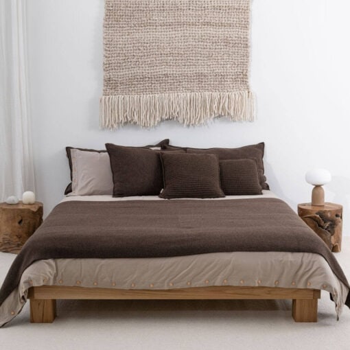 bruin kussen grofgebreid vierkant moyha two weaves weave brown