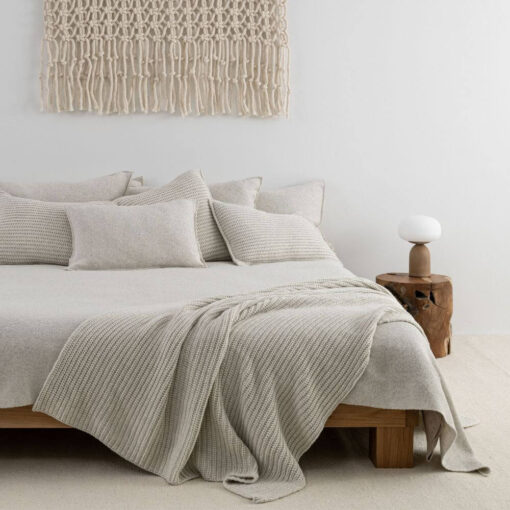 grof gebreid kussen creme langwerpig moyha two weaves weave cream