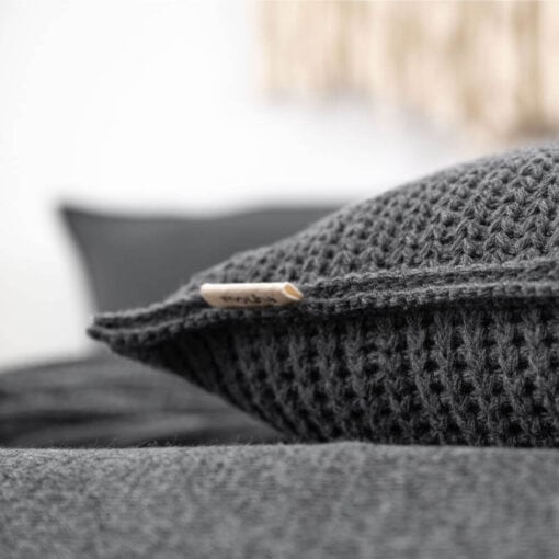 sier kussen grafiet grofgebreid langwerpig moyha two weaves weave graphite