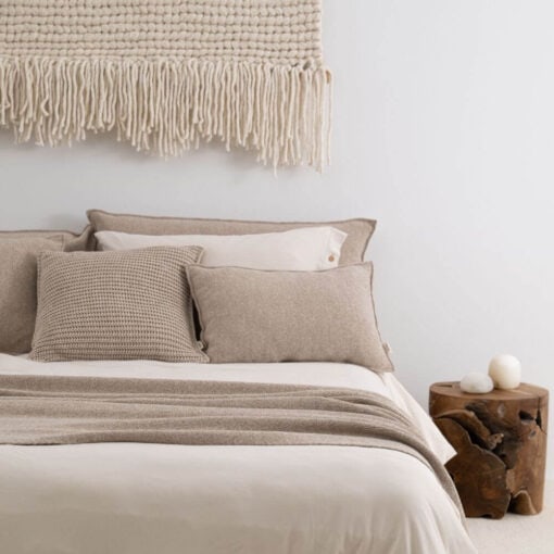 sierkussen beige fijngebreid langwerpig moyha two weaves smooth beige