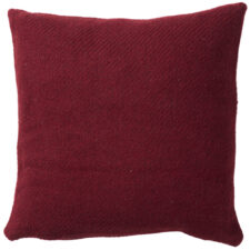 kussen bordeauxrood effen lamswol klippan gotland burgundy